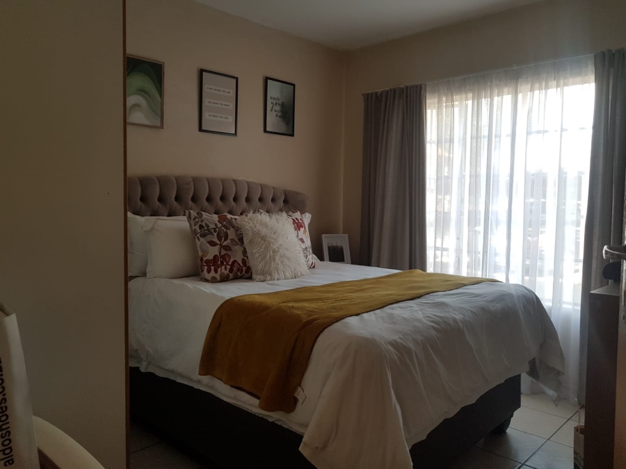 2 Bedroom Property for Sale in Rustenburg Central North West